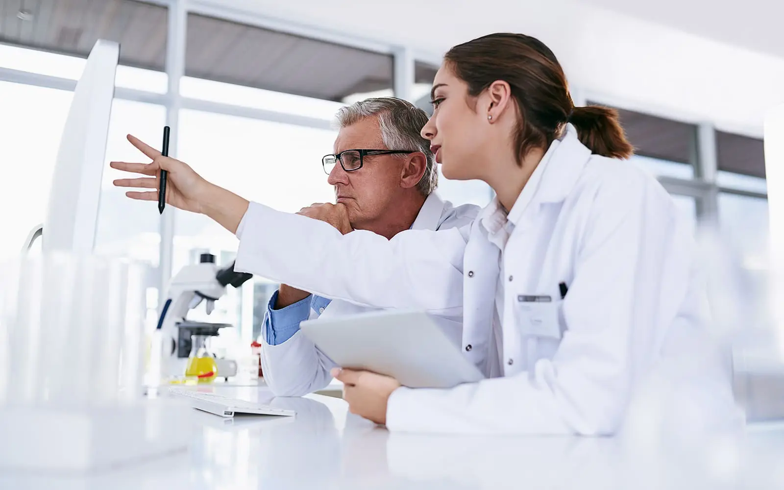 Keep Every Experiment on Track with Intelligent Workflow and Task Management